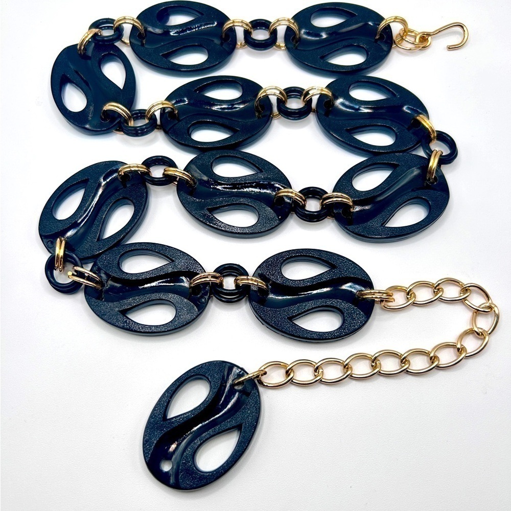 2- Vintage 1990 Black Fashion Disk and Gold Chain Belt - Picture 2 of 10